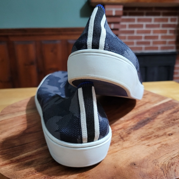 Rothys Gray Camo Sneakers SZ 12 - Picture 7 of 7